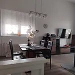 Familienauszeit In Hirschs Dachstueberl Mit Familienbett 2,4m, Schlafgalerie Fuer Kinder, Aktivcard, Pool, Sauna, Panorama *